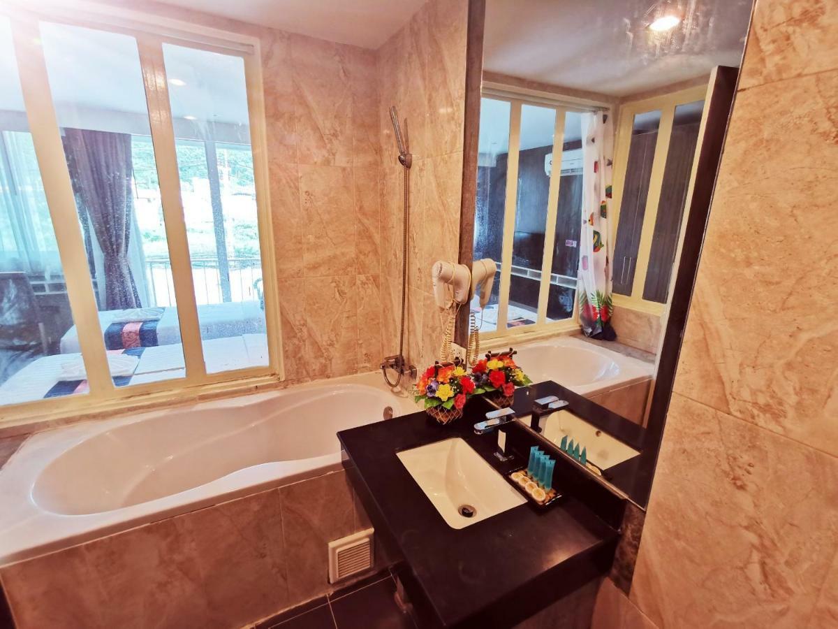 Paksaa Boutique Hotel Patong Εξωτερικό φωτογραφία