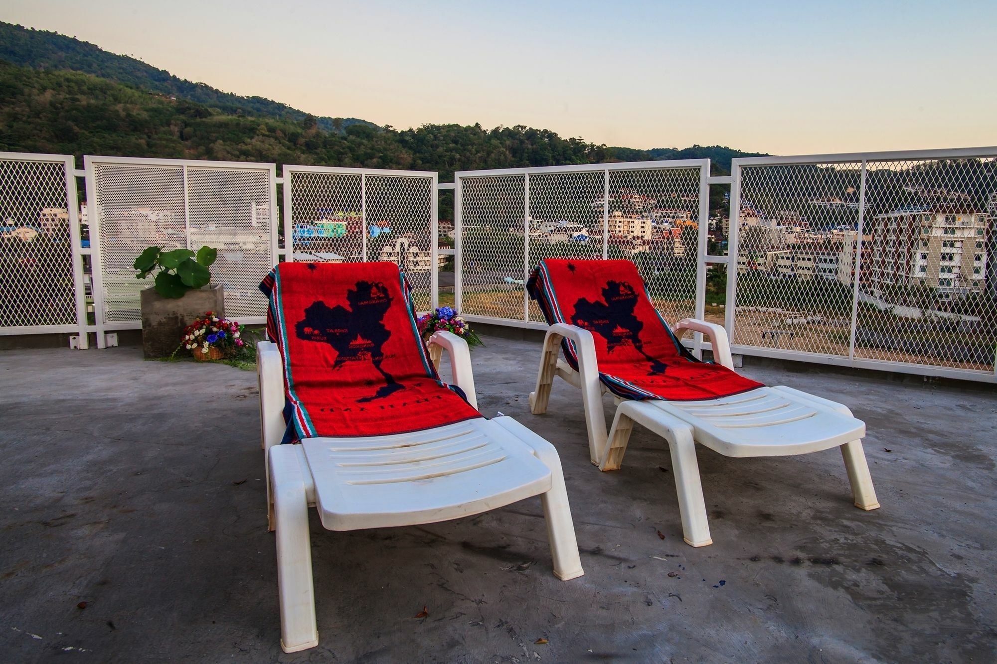 Paksaa Boutique Hotel Patong Εξωτερικό φωτογραφία